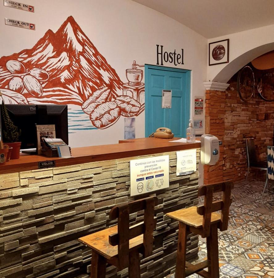 Nikikot Hostel & Hotel Antigua Bagian luar foto